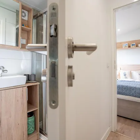 בית נופש Ostseecamp Lily Pond