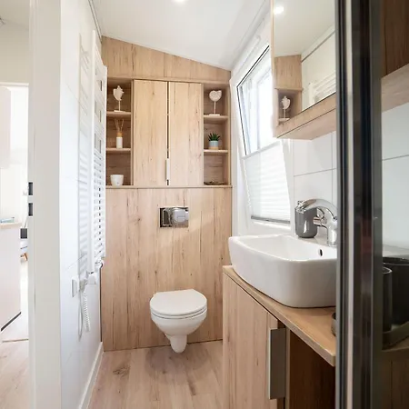 Ostseecamp Lily Pond * שרבאוץ