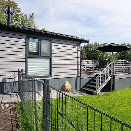 בית נופש Ostseecamp Lily Pond