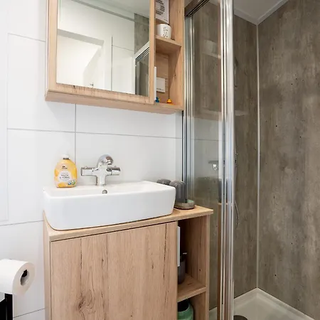 בית נופש Ostseecamp Lily Pond